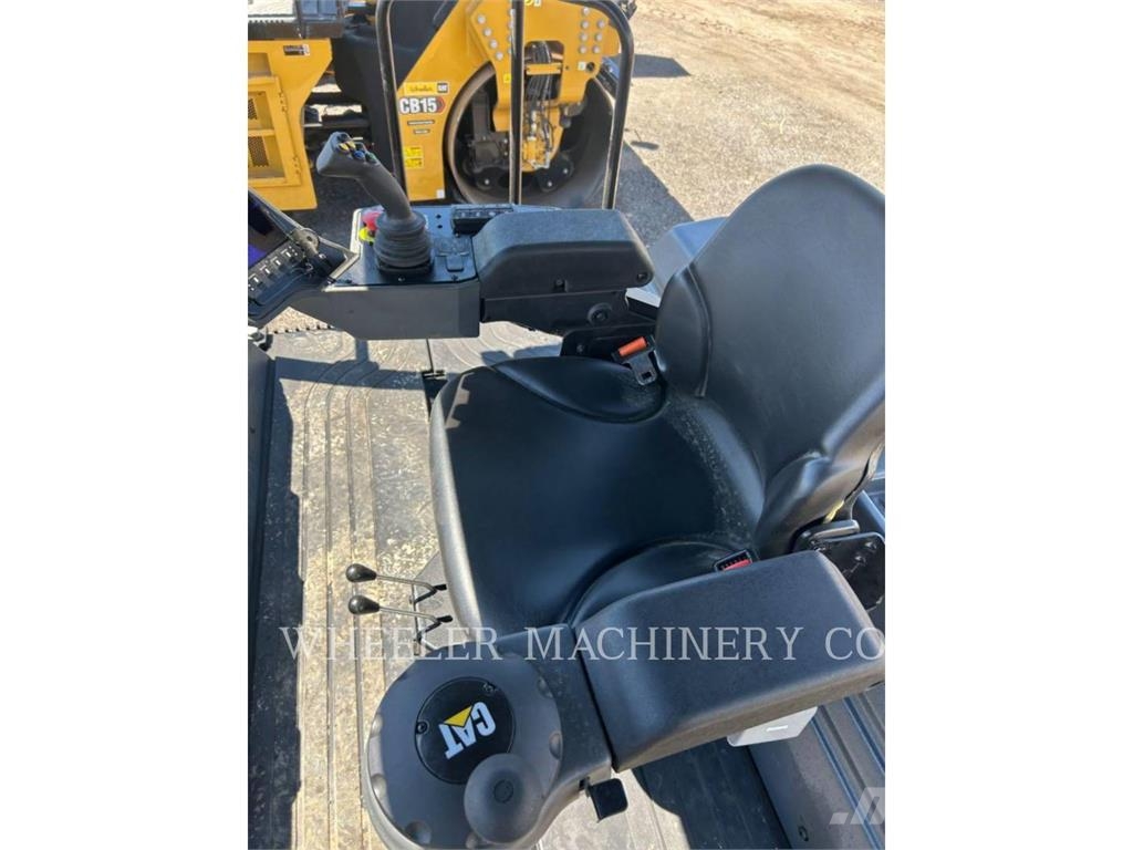 CAT CB15 VV مداحل ثنائية الاسطوانة