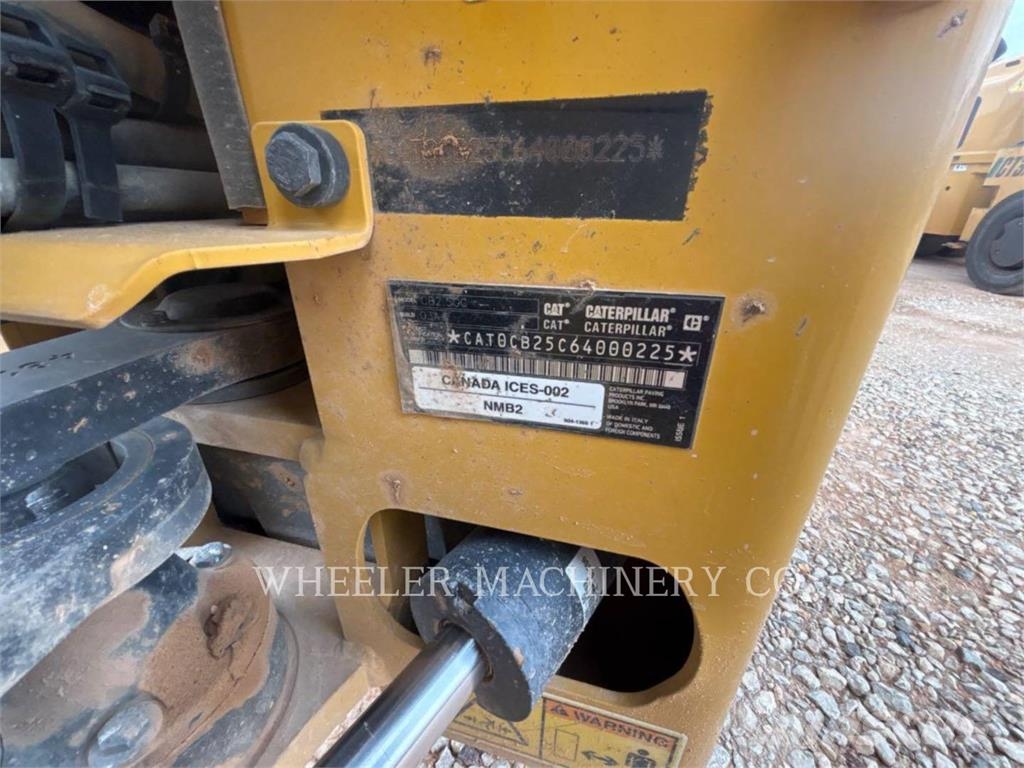 CAT CB2.5 GC Οδοστρωτήρες διπλού κυλίνδρου