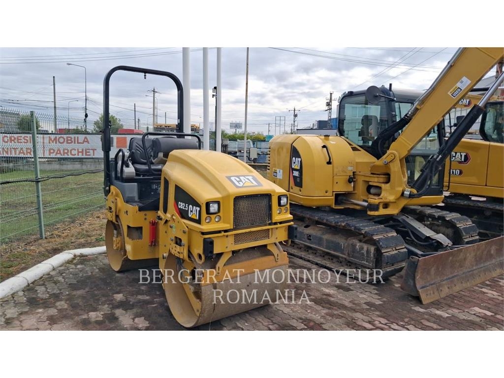 CAT CB2.5LRC Valjci sa duplim bubnjem