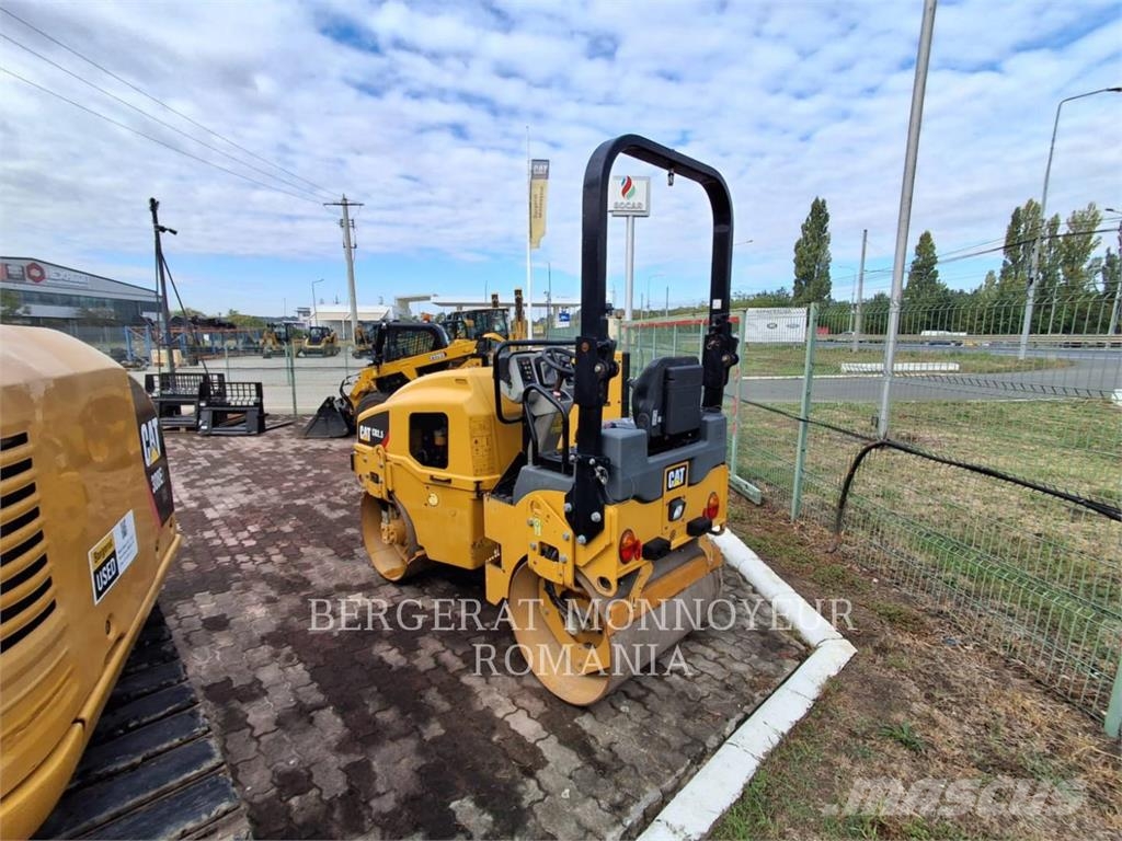 CAT CB2.5LRC Valjci sa duplim bubnjem