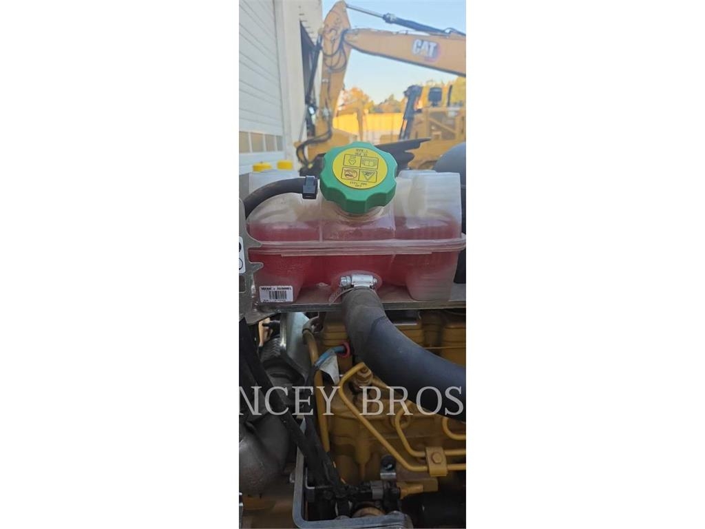 CAT CB2.7 Erdbauwalzen