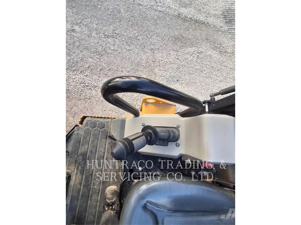 CAT CB2.7LRC Ikerdobos hengerek