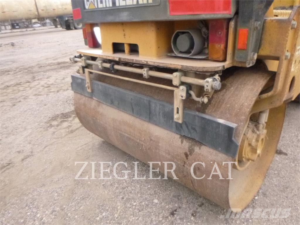 CAT CB24 ضاغطات التربة