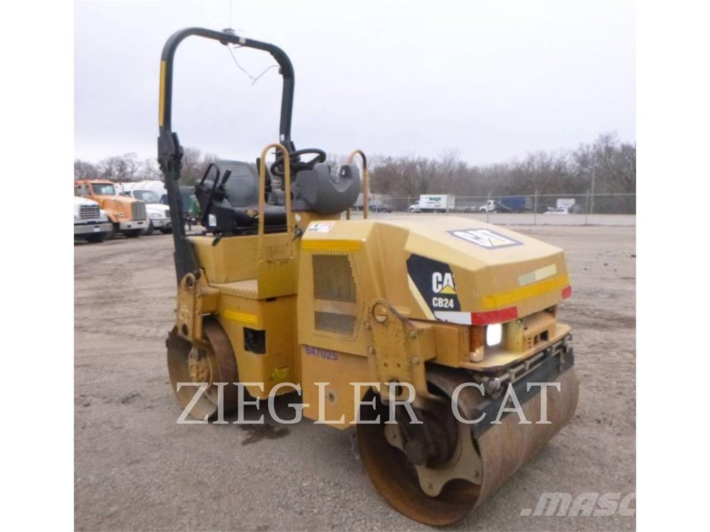 CAT CB24 ضاغطات التربة