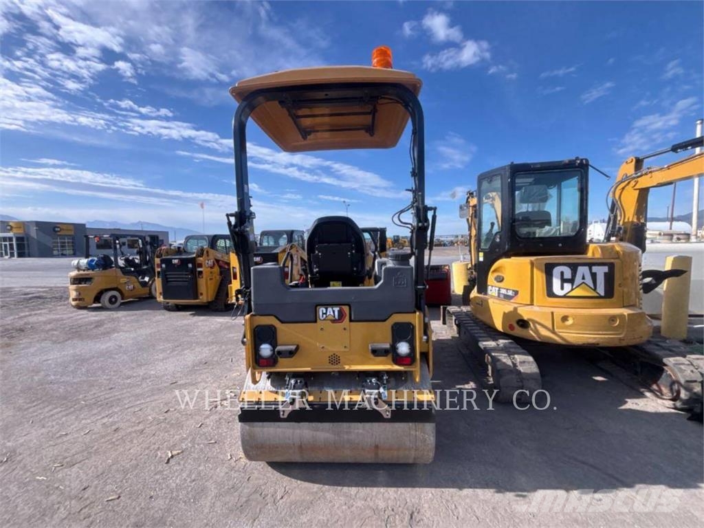 CAT CB4.0 Οδοστρωτήρες διπλού κυλίνδρου