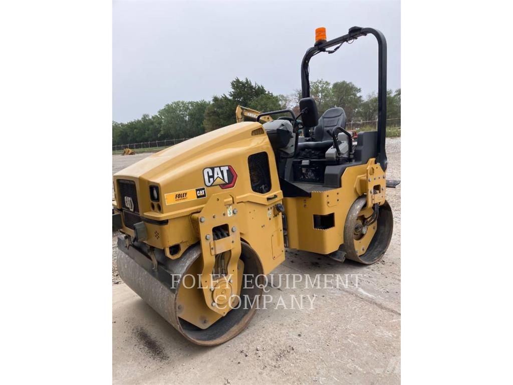CAT CB4.0-03 Kompaktorji tal