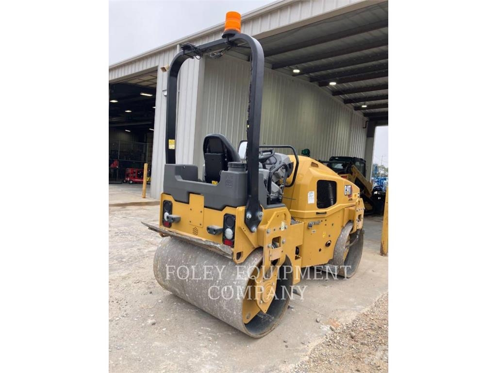CAT CB4.0-03 Kompaktorji tal