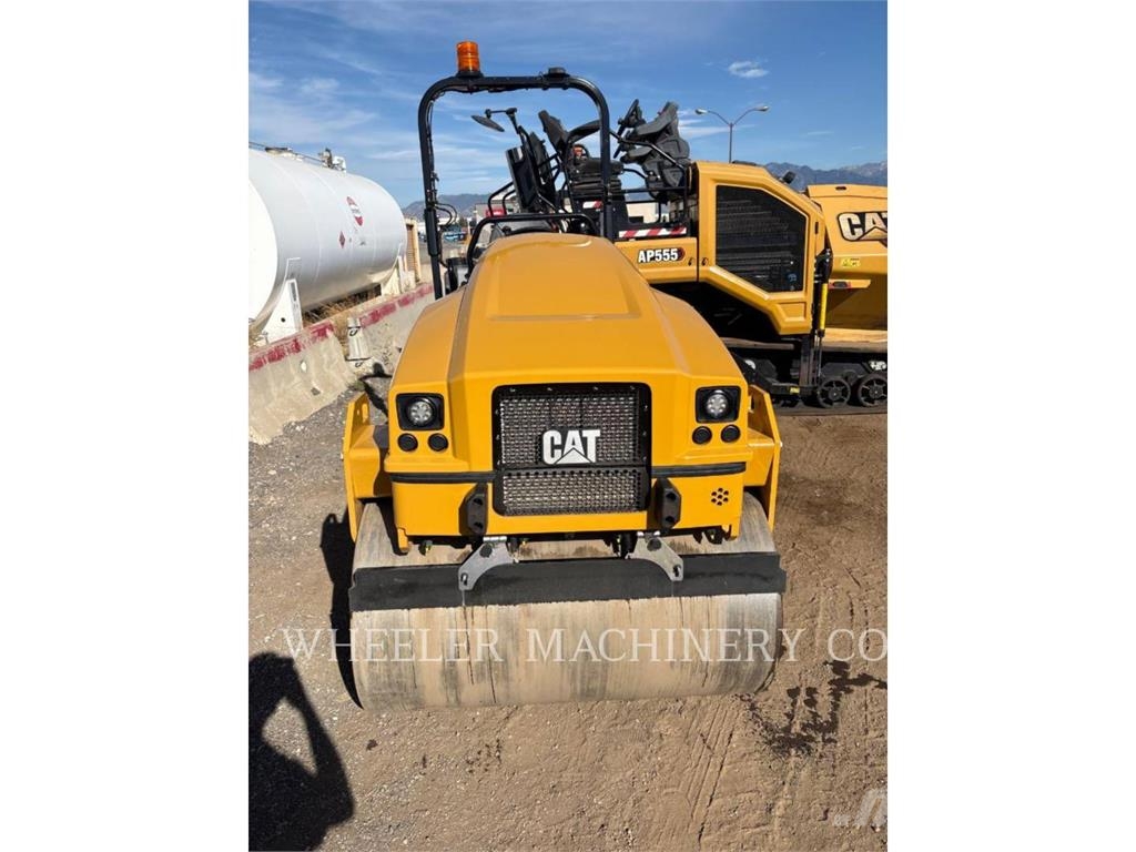 CAT CB4.4 Twin drum rollers
