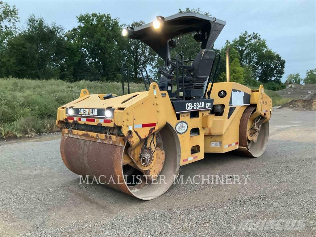 CAT CB534D XW Котки тротуарні