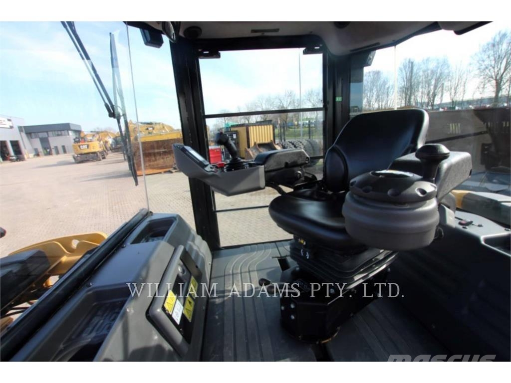 CAT CB54B Jordkompaktorer