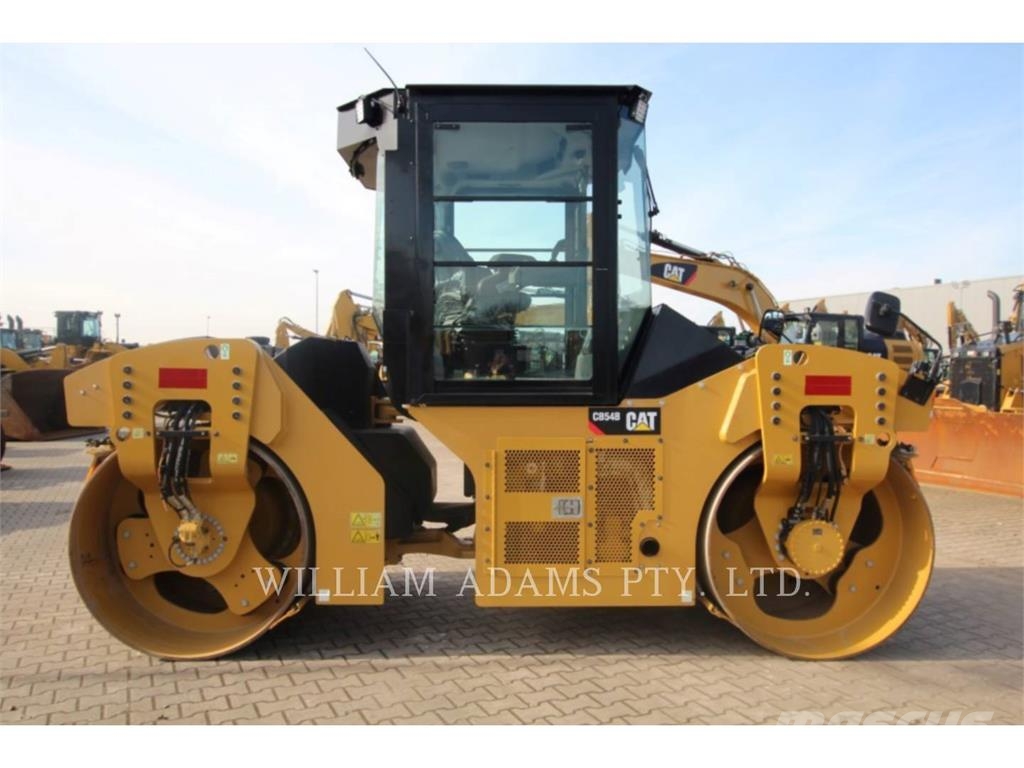 CAT CB54B Jordkompaktorer