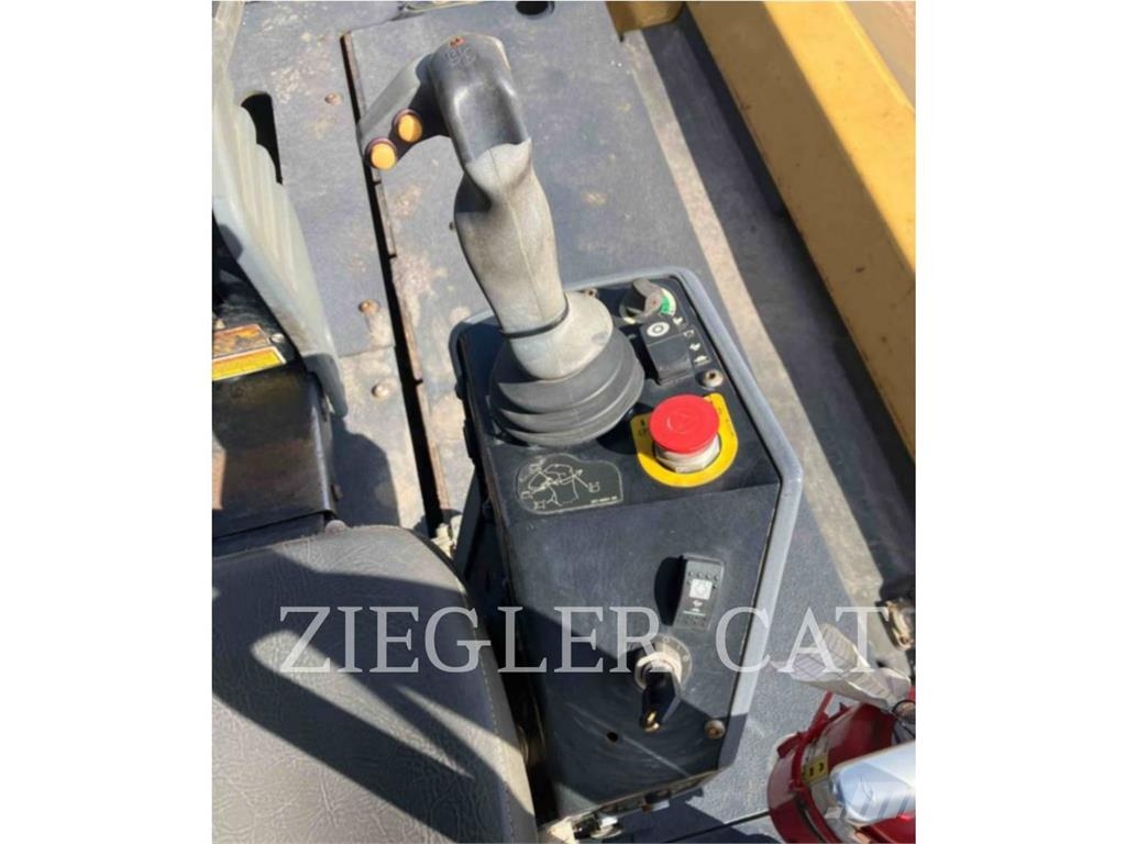 CAT CB64 Compactadoras de suelo