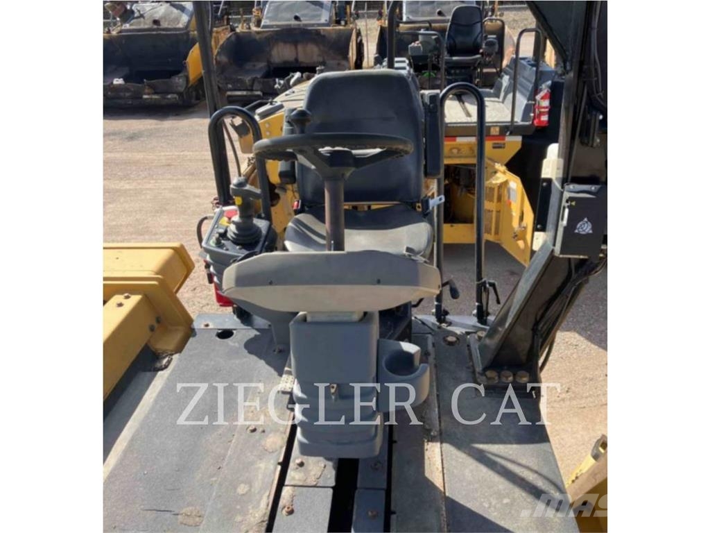 CAT CB64 Compactadoras de suelo
