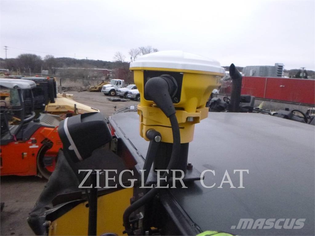 CAT CB64 Jordkompaktorer