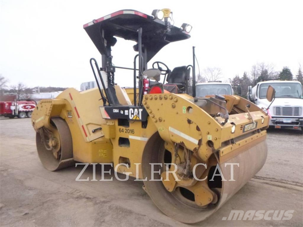 CAT CB64 Jordkompaktorer