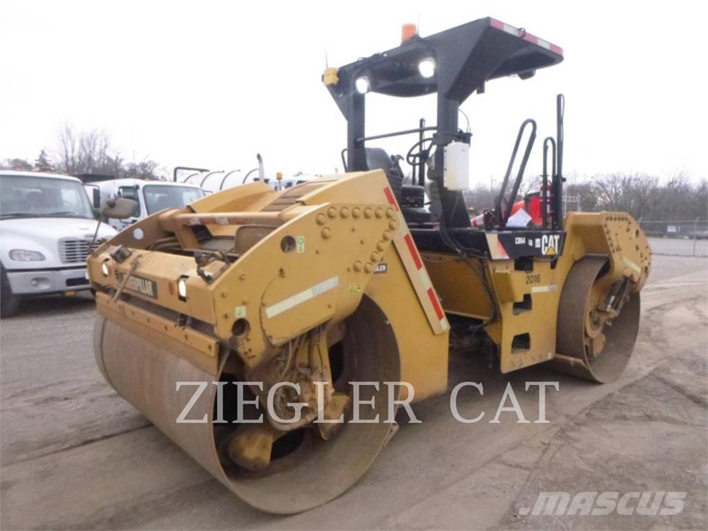 CAT CB64 Jordkompaktorer