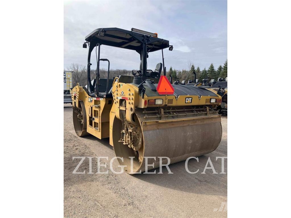 CAT CB66B ضاغطات التربة