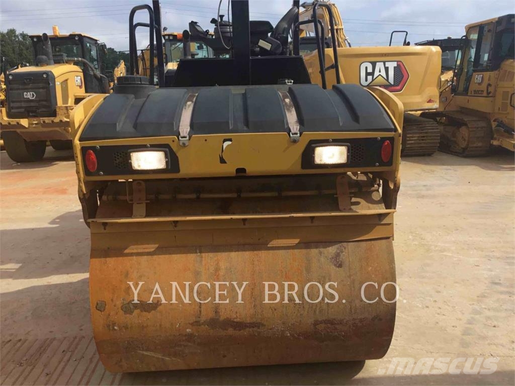 CAT CB7 Jordkompaktorer