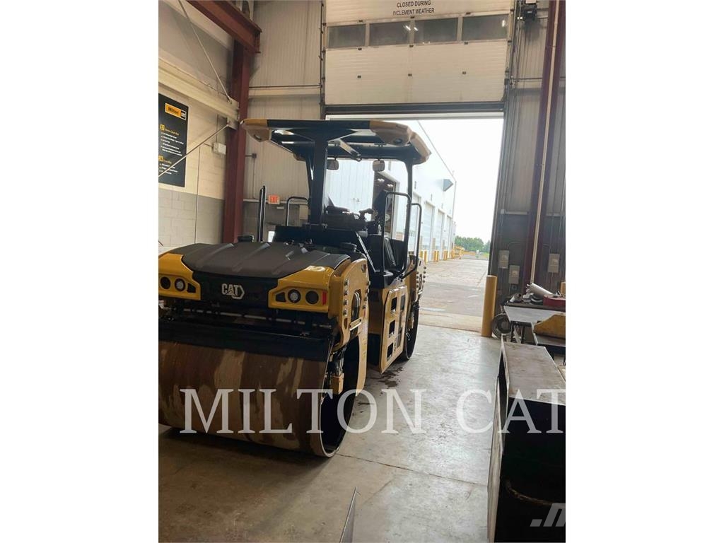 CAT CB7 雙輪滾壓機