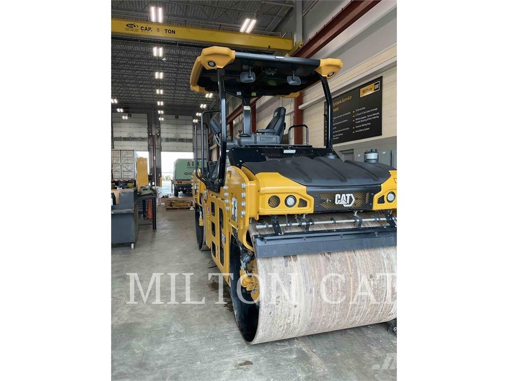 CAT CB7 雙輪滾壓機