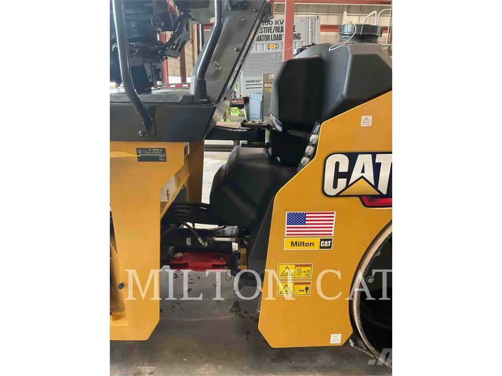CAT CB7 雙輪滾壓機