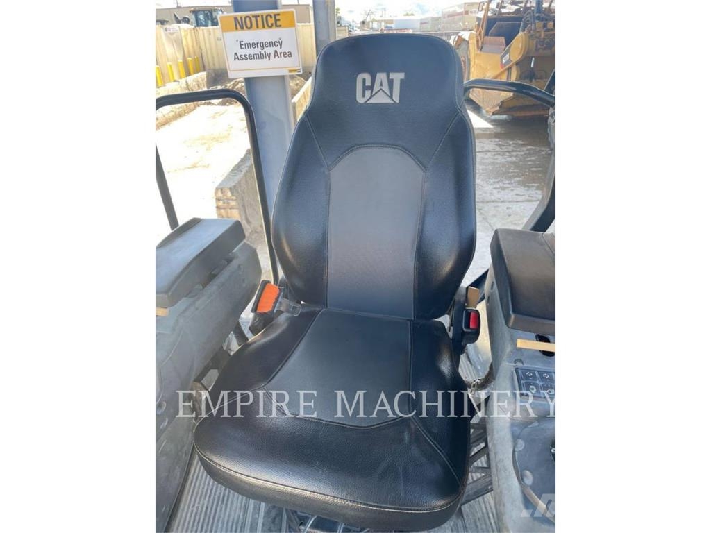 CAT CB7-02 مداحل ثنائية الاسطوانة