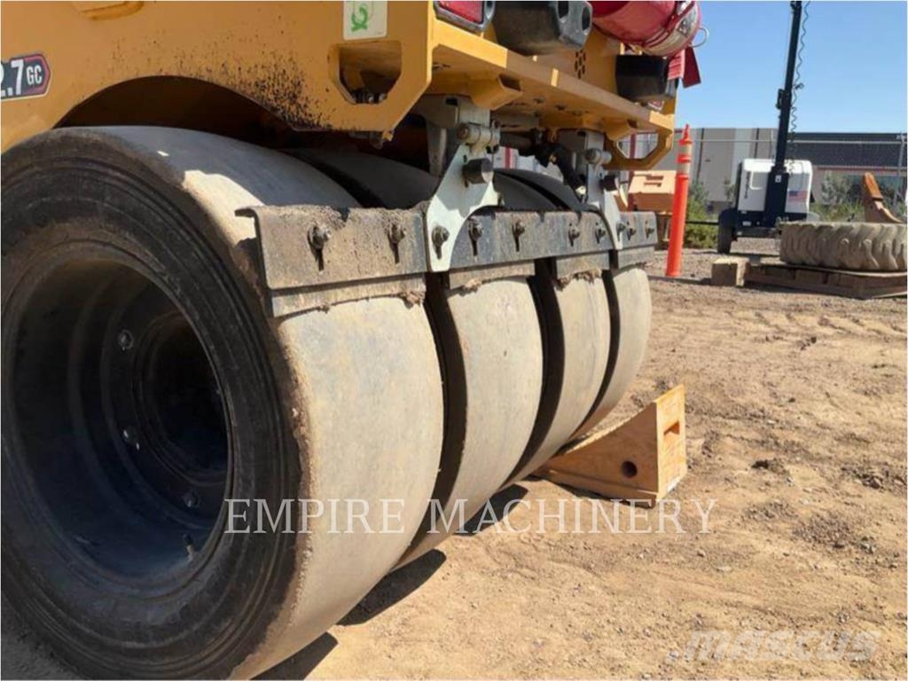 CAT CC2.7GC-03 Rodillos de doble tambor