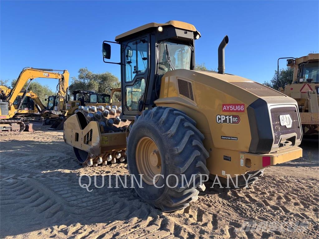 CAT CP11GC 輪式推土機