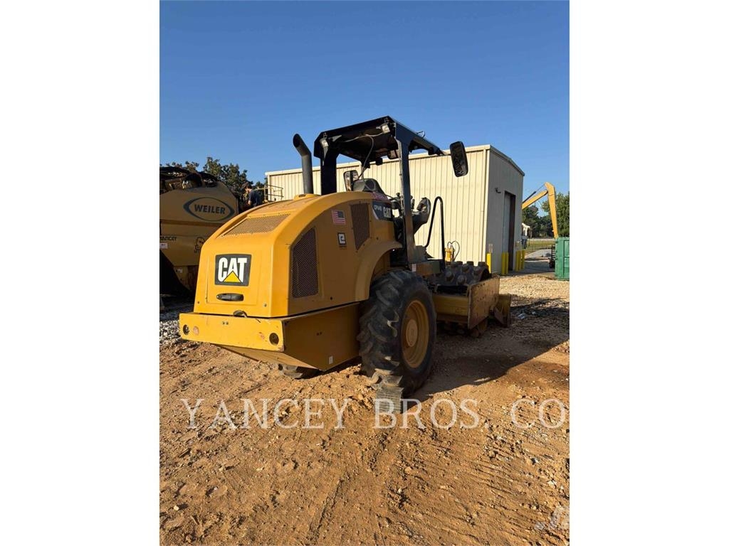 CAT CP44B Kompaktorji tal