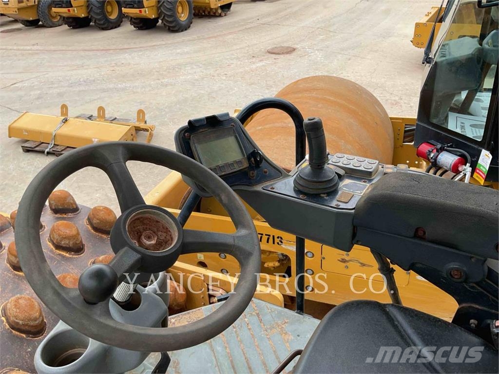 CAT CP56 土壤壓實機