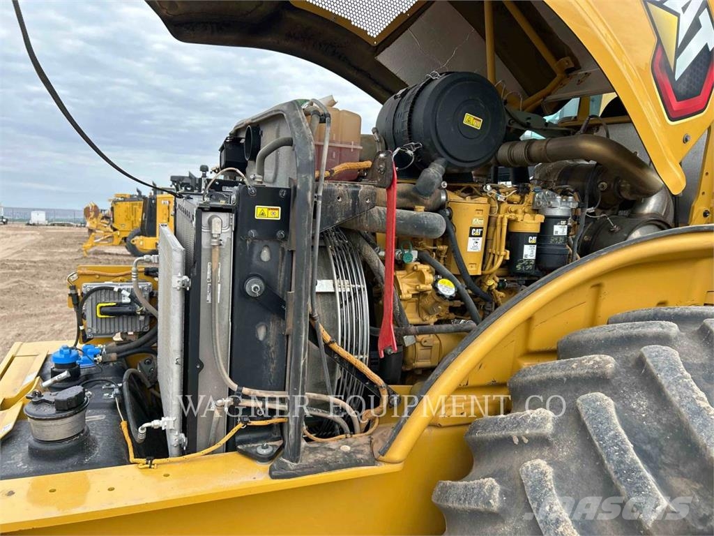 CAT CP56B Compactadoras de suelo