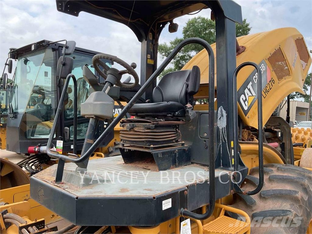 CAT CP56B Zemin sıkıştırma makineleri