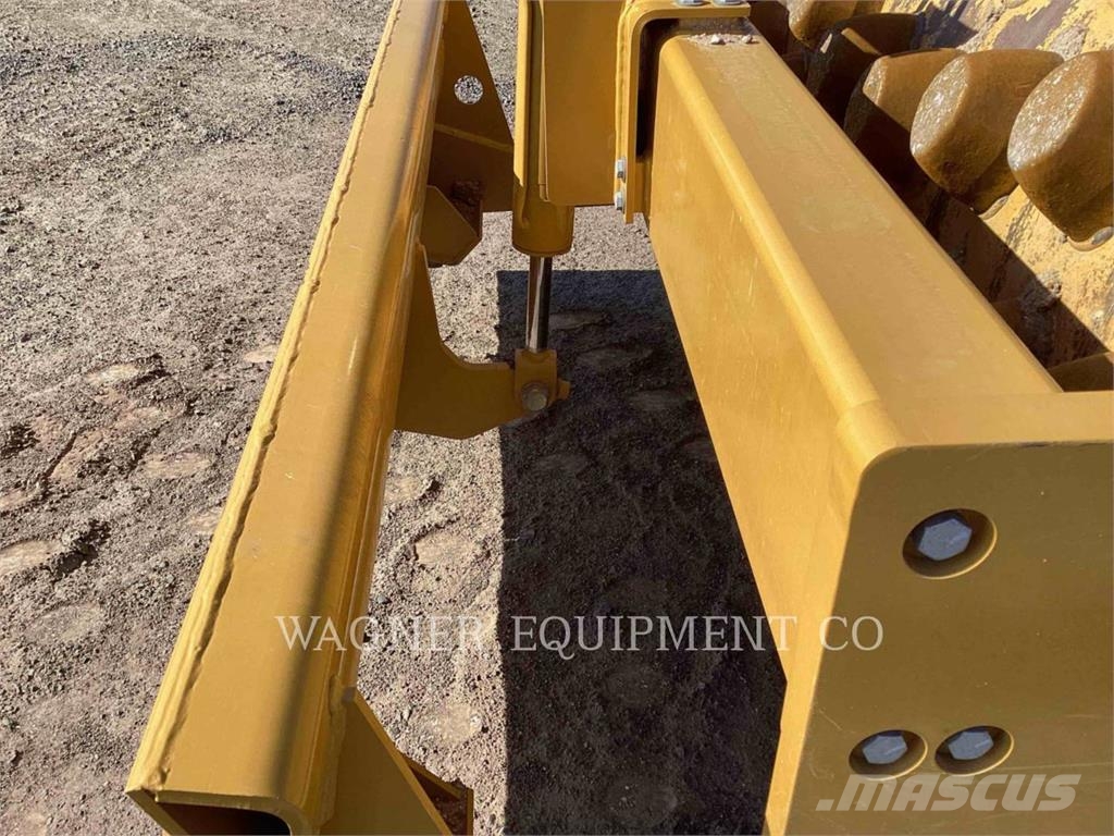 CAT CP56B Compactadoras de suelo