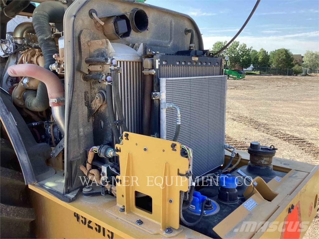 CAT CP56B Compactadoras de suelo