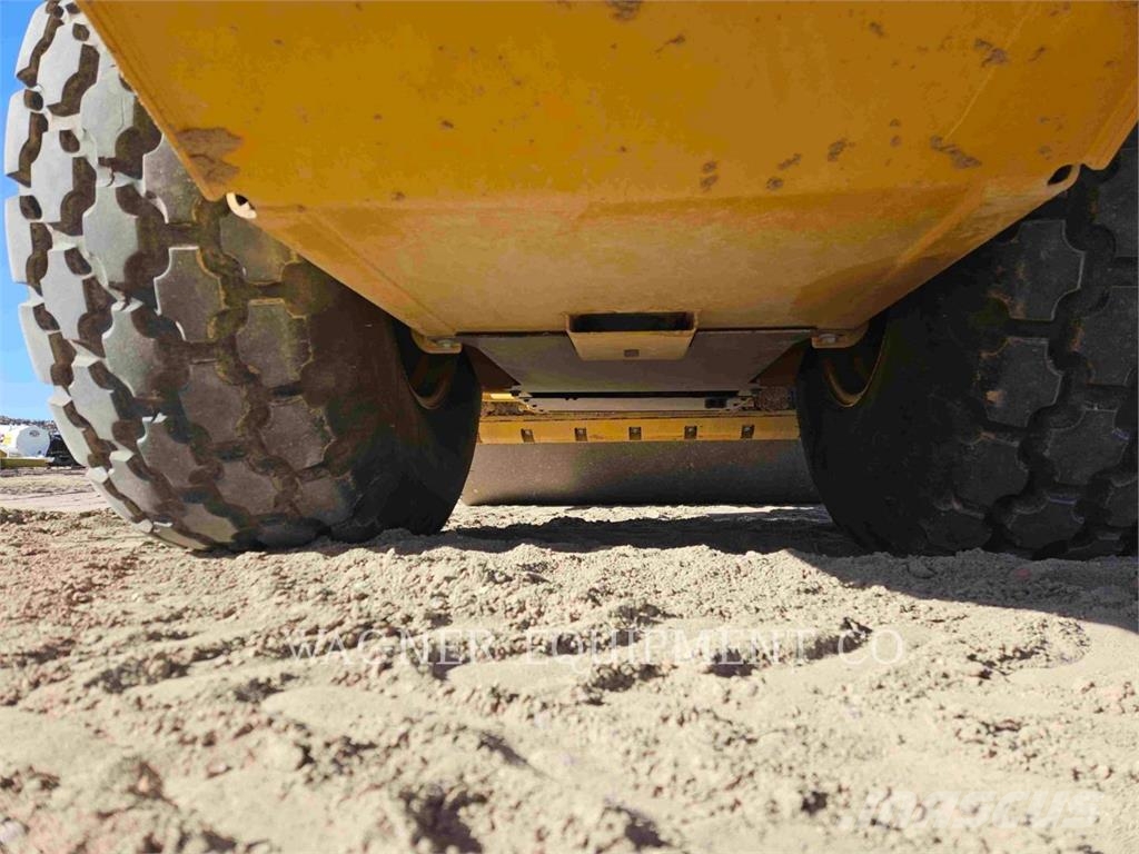 CAT CS12 ضاغطات التربة