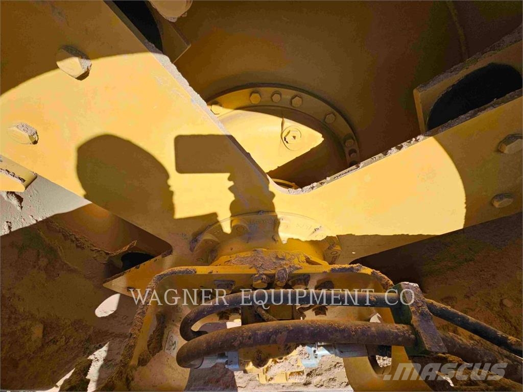 CAT CS12 ضاغطات التربة