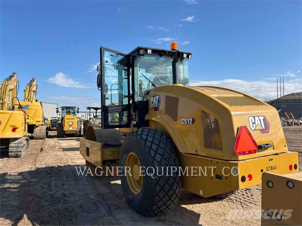 CAT CS12 ضاغطات التربة