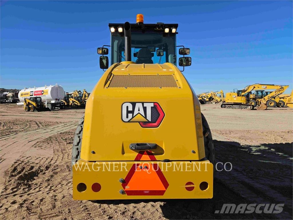 CAT CS1203 土壤压实机