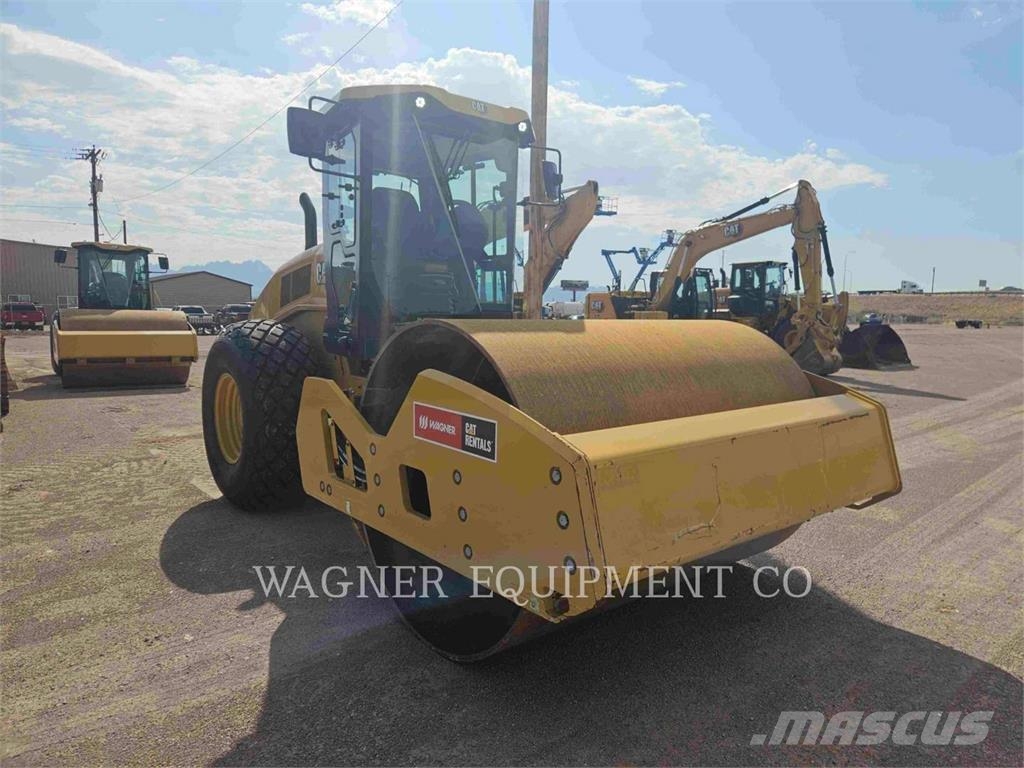 CAT CS12GC 土壤压实机