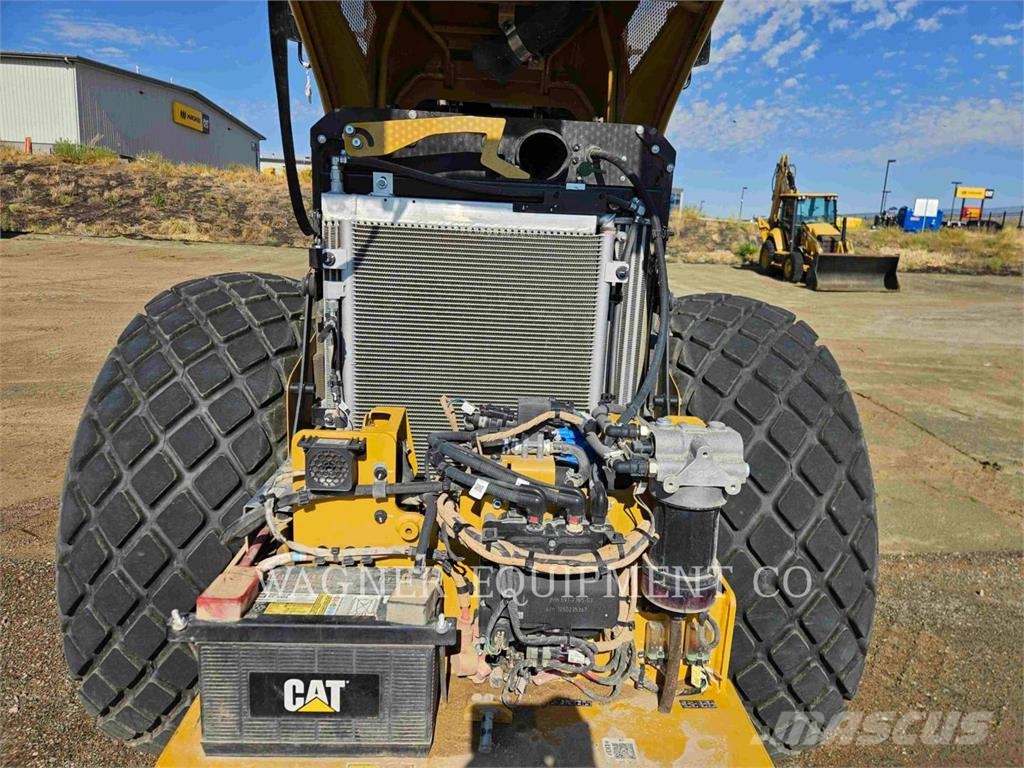 CAT CS13GC 土壤压实机