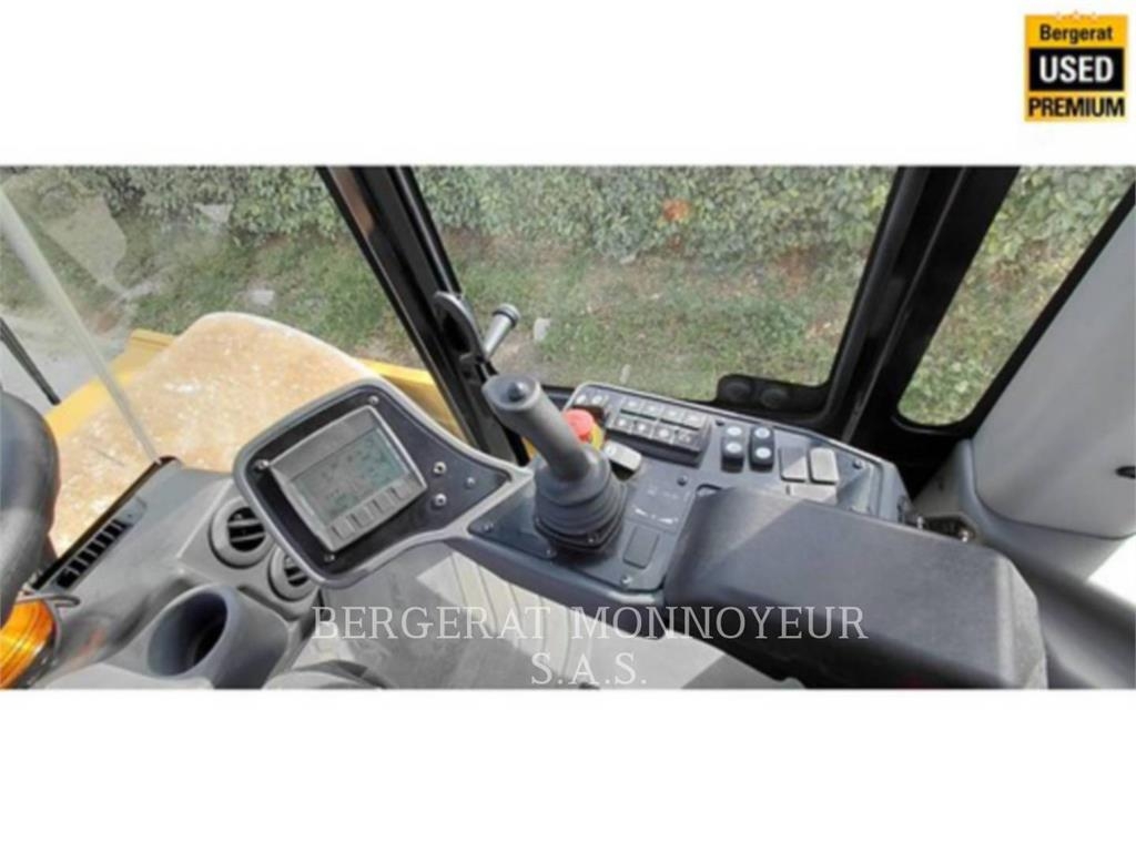 CAT CS14 ضاغطات التربة