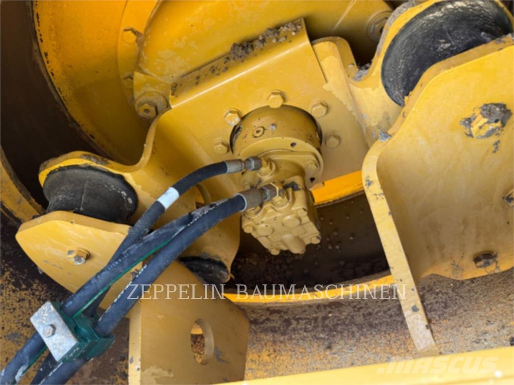 CAT CS44 Kompaktori zemlje