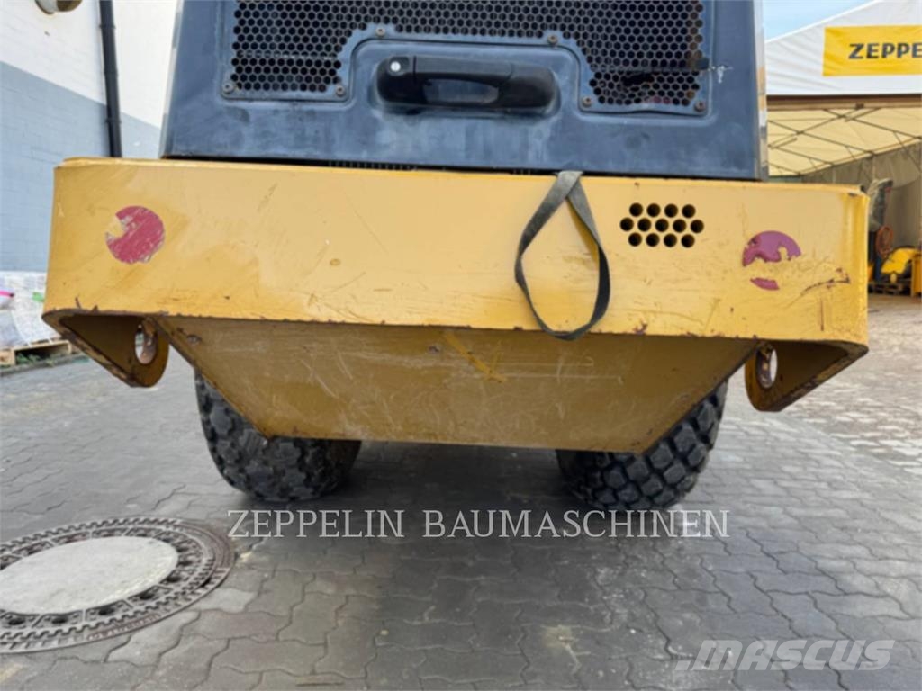 CAT CS44 Kompaktori zemlje