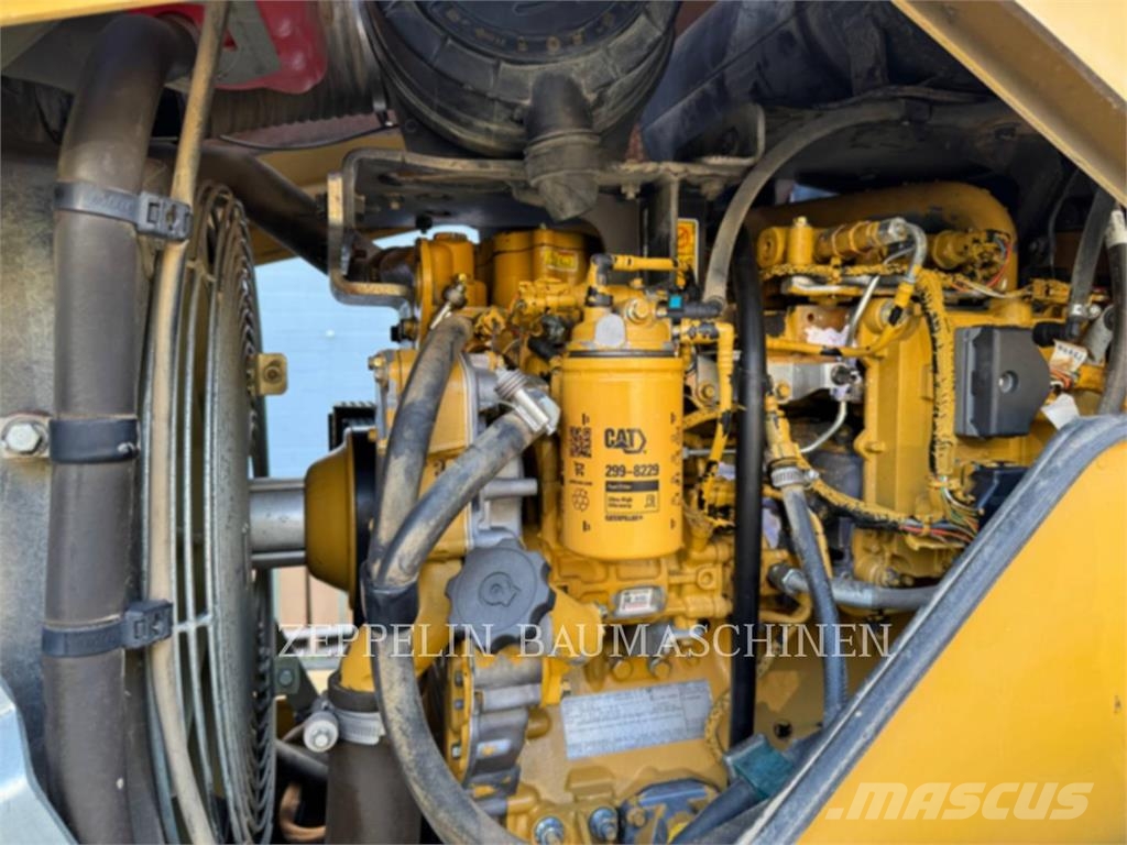 CAT CS44 Kompaktori zemlje