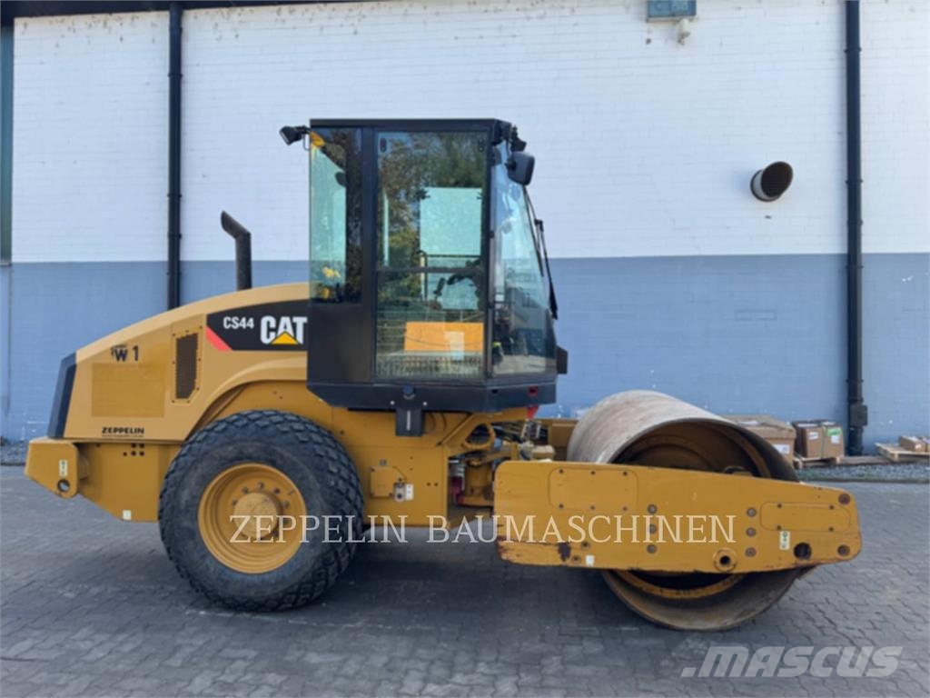CAT CS44 Kompaktori zemlje