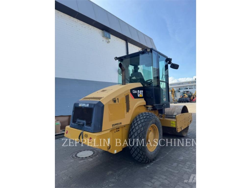 CAT CS44 Kompaktori zemlje