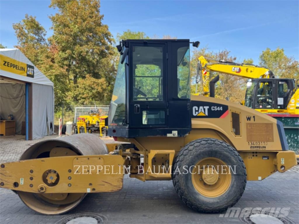 CAT CS44 Kompaktori zemlje