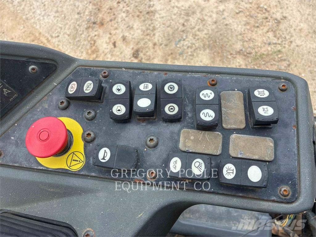 CAT CS44B مداحل أحادية الأسطوانة