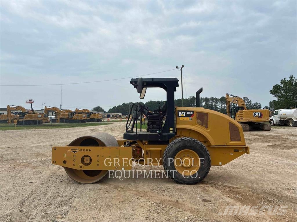 CAT CS44B مداحل أحادية الأسطوانة