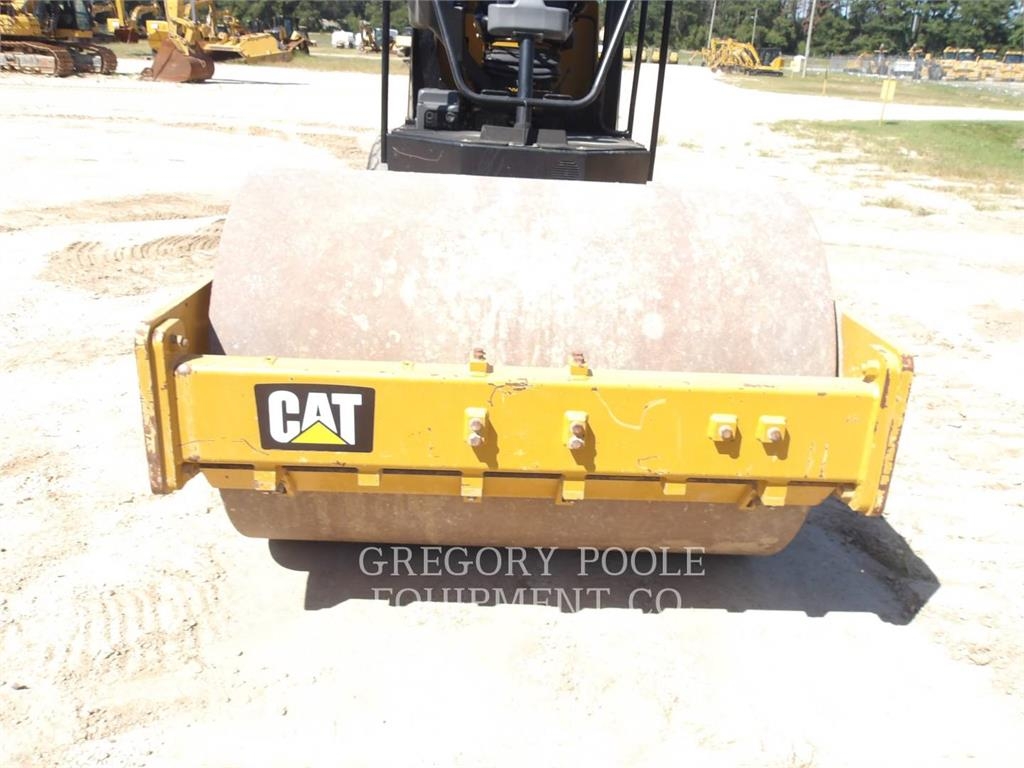 CAT CS44B Single drum rollers